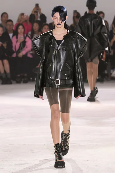 Look 23